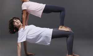 Как заниматься парной йогой детям