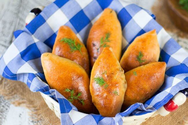 Духовые пирожки с капустой