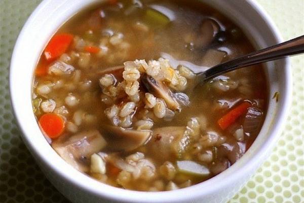 Суп с перловой крупой и овощами